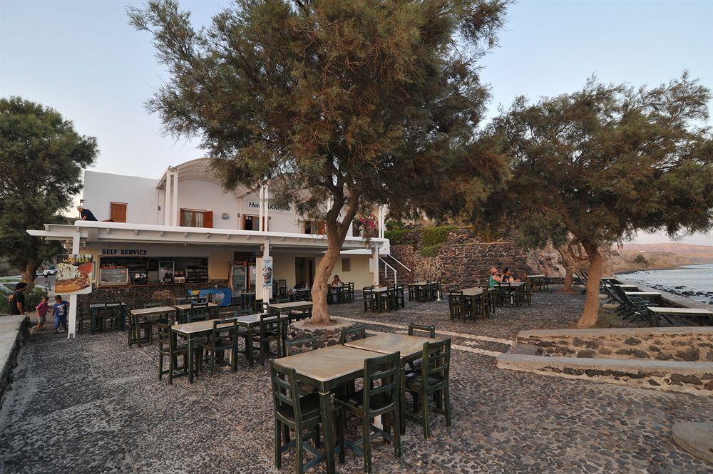 Akrotiri Hotel Exterior photo